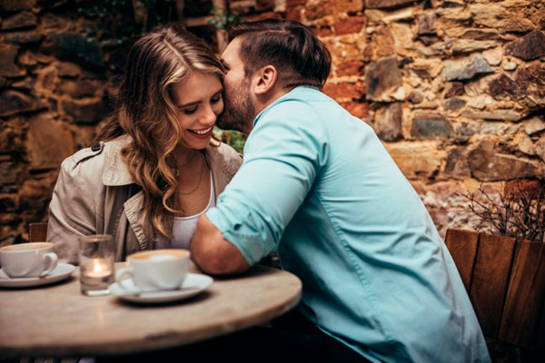 hombres que luchan con sus relaciones
