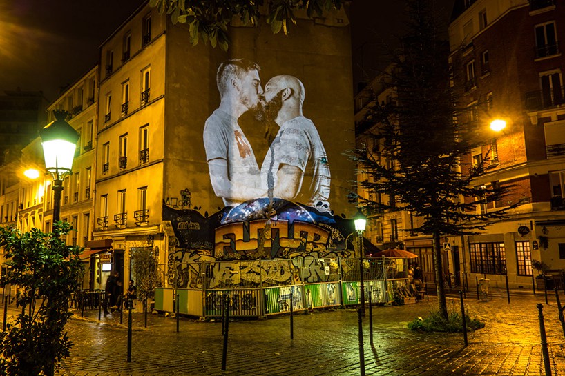 Retrat-love-birds-kiss-street-street -04