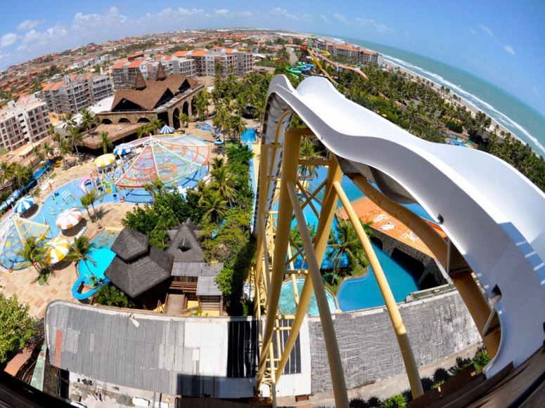 15_most_extreme_water_slides_in_the_world_12