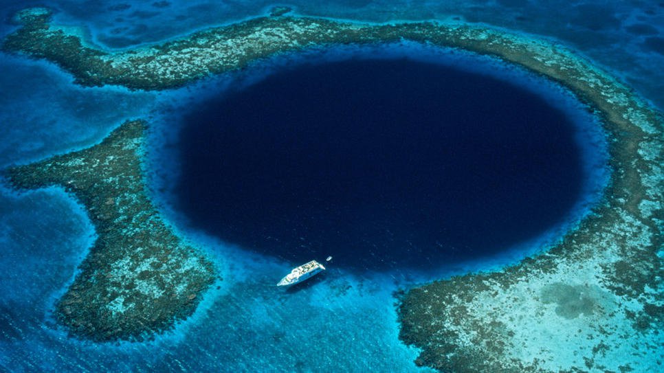 6. Gran agujero azul