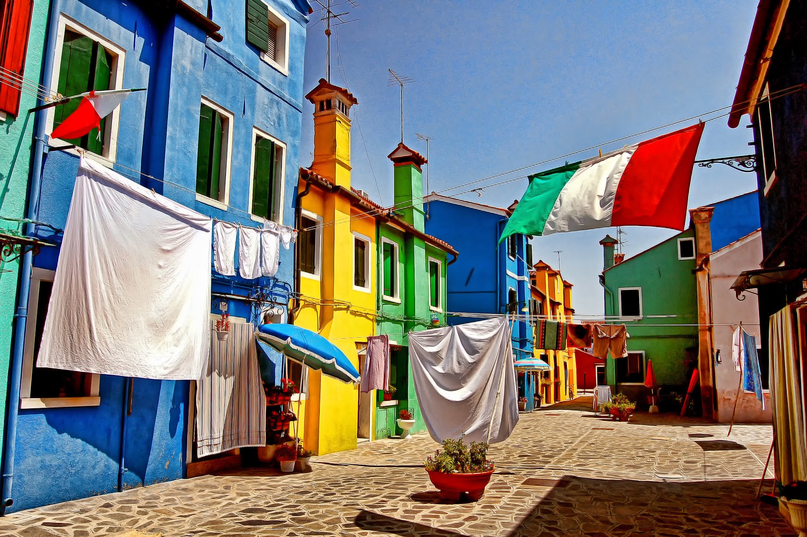 Small Cities-World-World-Fence -26