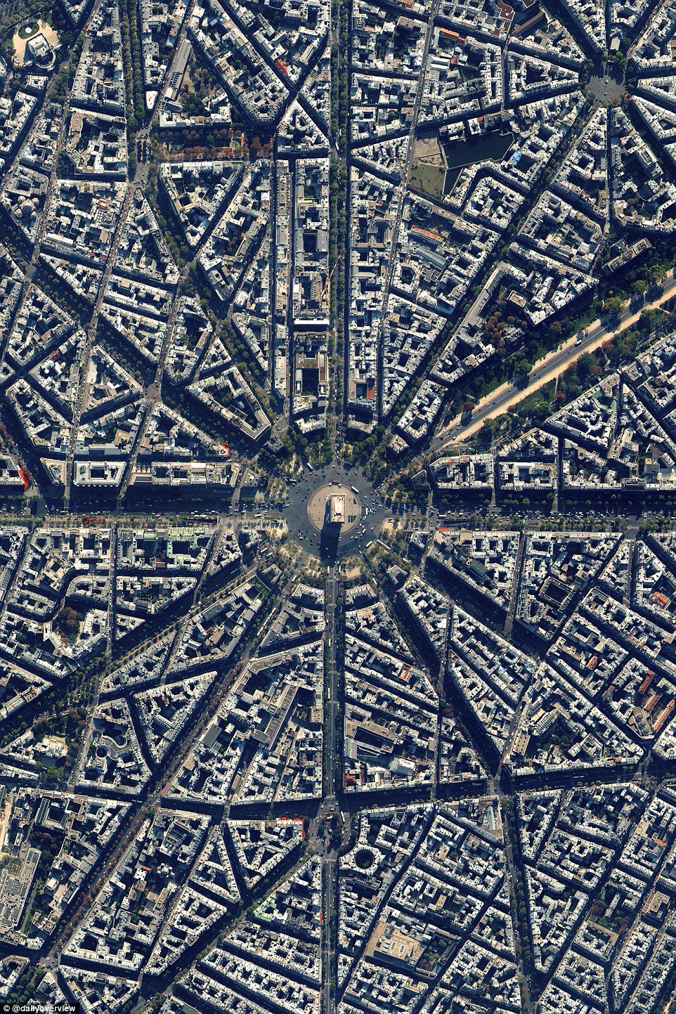 1. Arc de Triomphe, París, Francia