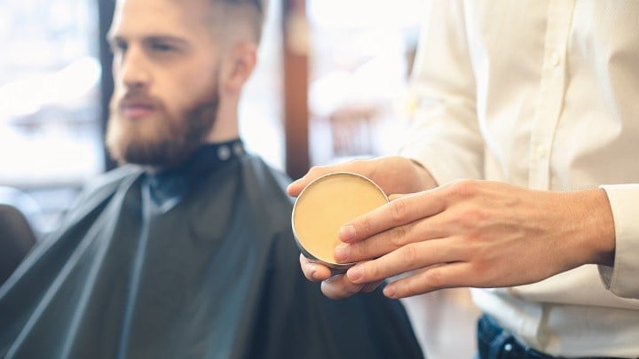 Usar vela | 10 piratas informáticos para cultivar una mejor barba | Bayas cerebrales