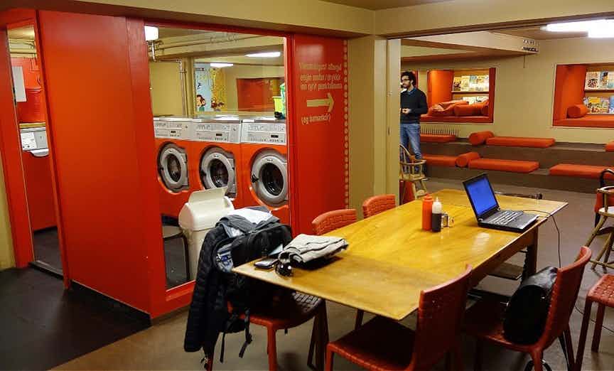9-loco = world temático-cafes