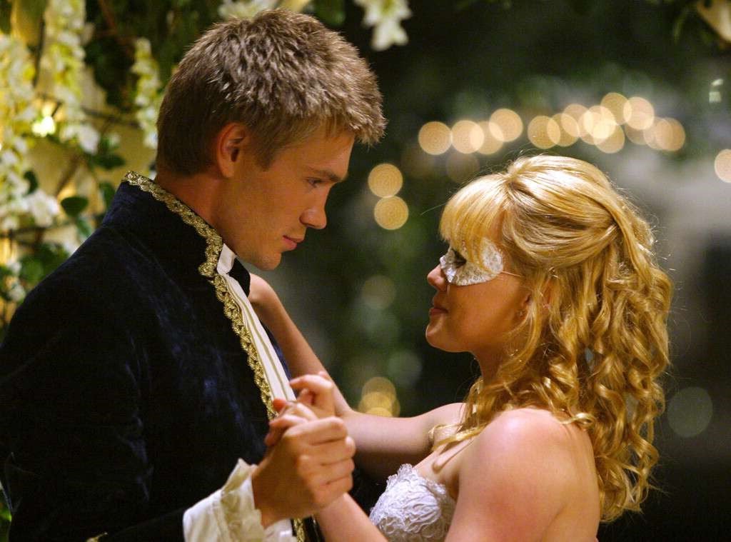 Historia de Cenicienta (2004) | 7 Los adaptadores de Cenicienta están clasificados de lo mejor a lo peor | Bayas cerebrales