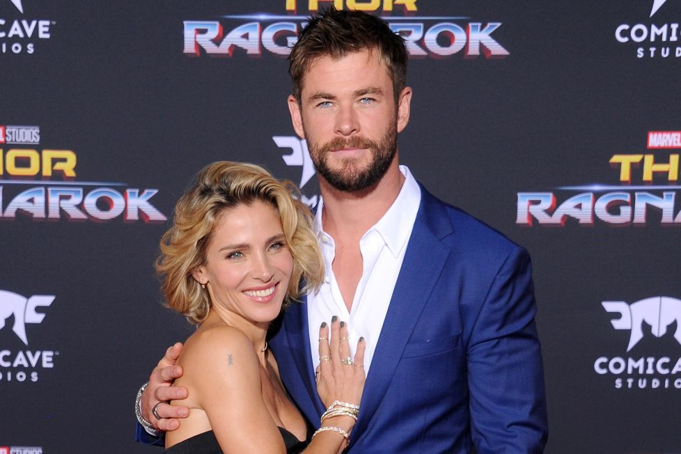 Chris Hemsworth y Elsa Pataky | 10 gestos más románticos jamás hechos por personas famosas | Bayas cerebrales
