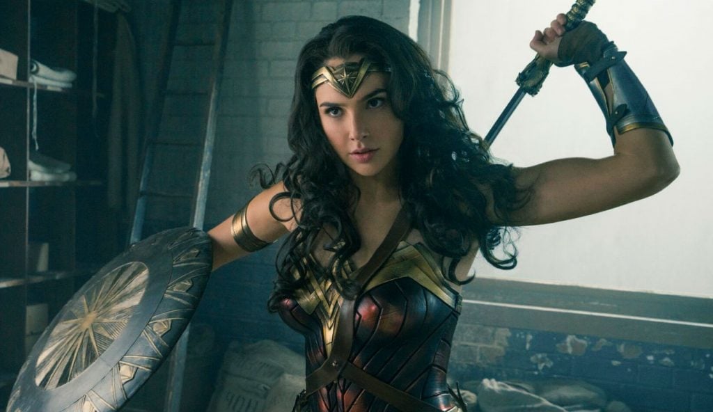 Ven a Gadot (Wonder Woman) | Un elenco de superhéroes que la gente odiaba pero era increíble | Bayas cerebrales