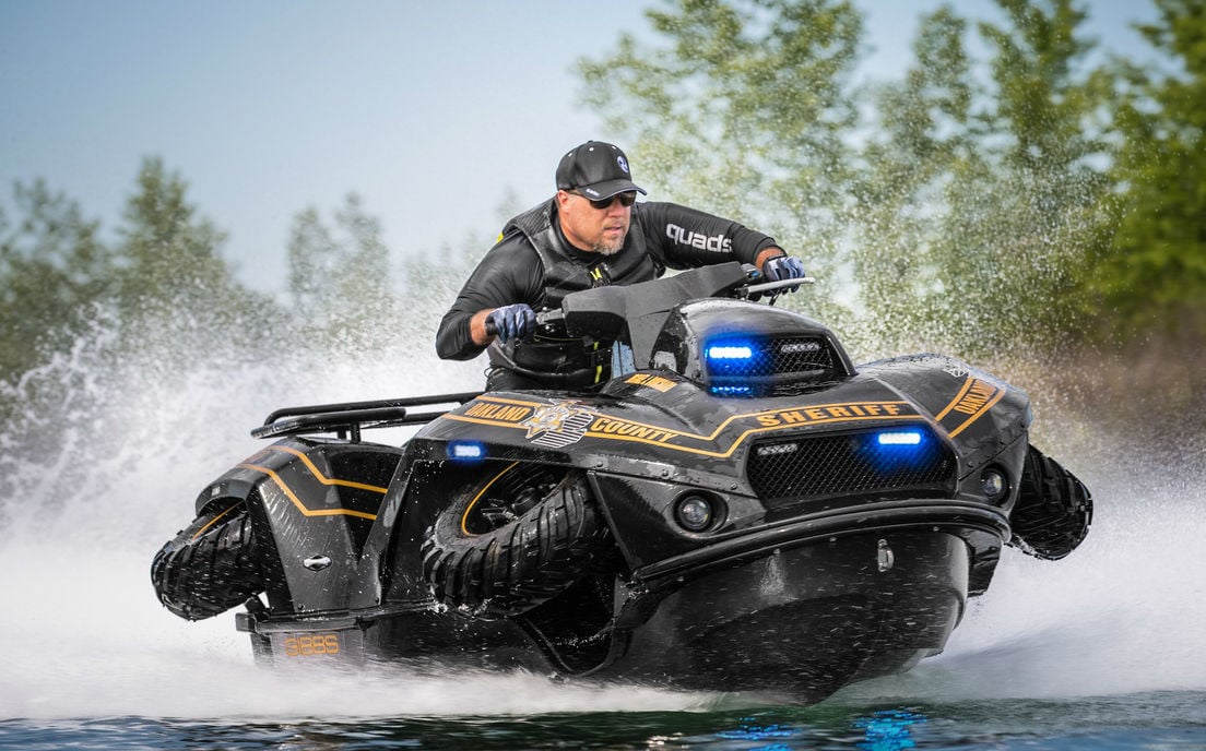 Gibbs Quadski | 7 Vehículos policiales extraños mundiales | Bayas cerebrales
