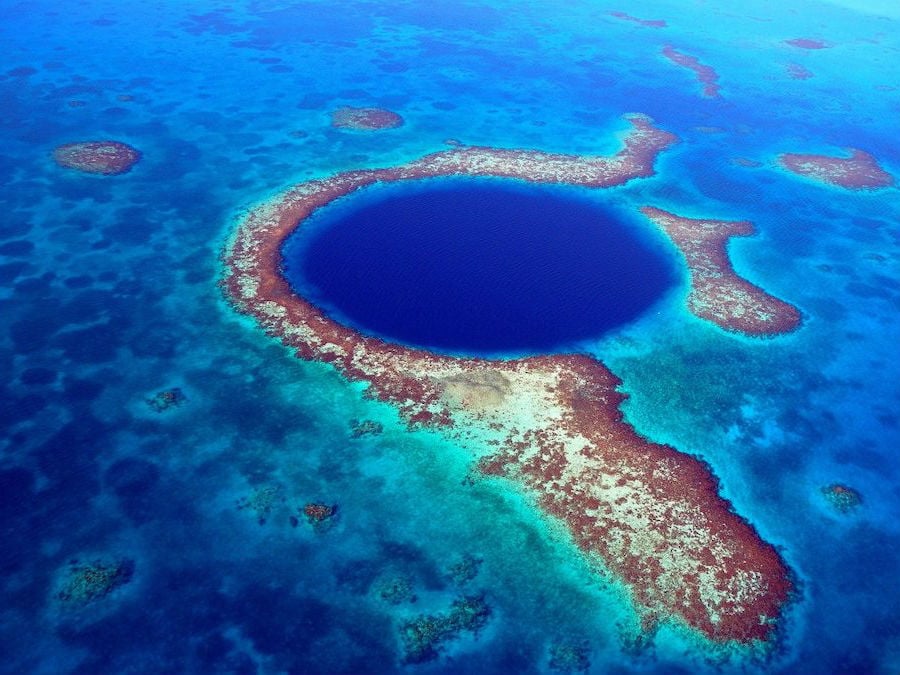 Gran agujero azul | 9 objetos misteriosos submarinos conocen muy pocos | Bayas cerebrales