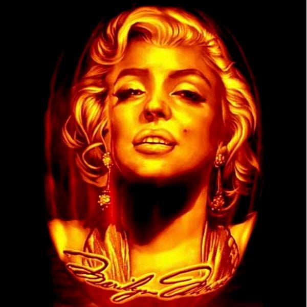 Tallas de calabaza de Halloween 17