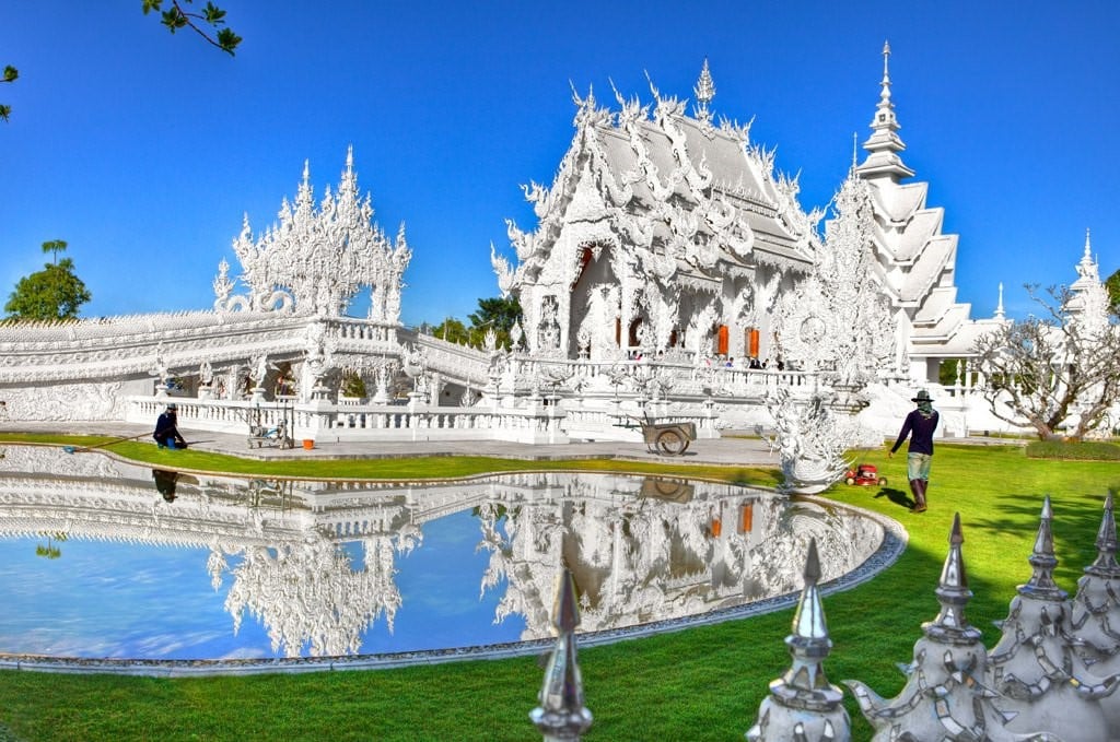 Wat Rong Khun | 7 Los milagros arquitectónicos más importantes de Tailandia | Bayas cerebrales