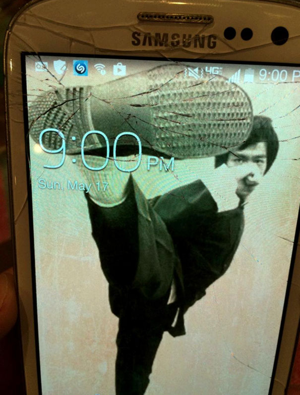 Creative-Wallpapers-Cover-Up-So-cracked Phone-Screen-12