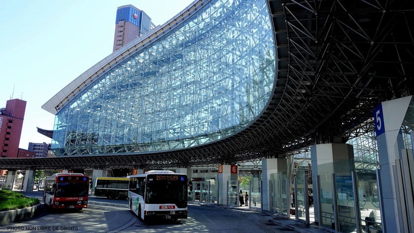 2. Estación de Kanazawa, Kanazawa en el interior | Las estaciones más importantes del tren más importante del mundo | Bayas cerebrales