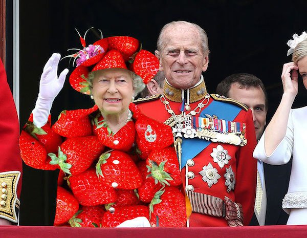 The-Green-Screen-Queen-Elizabeth-05