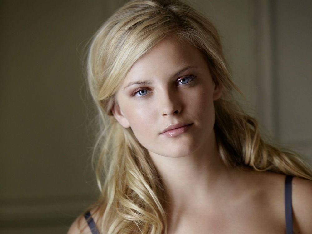 whos_the_most_gorgous_woman_in_your_country_31